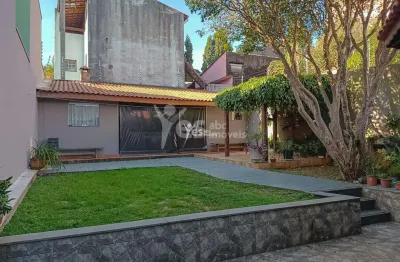 Casa assobradada, 3 dormitórios, 1 suíte, planejados, 5 vagas no vila eldízia em santo andré