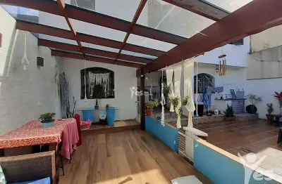 Casa com edícula, 03 dormitórios sendo 03 suítes e 03 vagas de garagem - santa maria, santo andré.