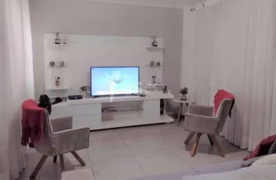 Sobrado de 250m² com suítes, 4 vagas, rico em planejados na vila alpina em santo andré