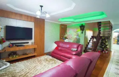 Sobrado com 03 dormitórios, 03 vagas e churrasqueira, localizado no parque novo oratório em santo andré.