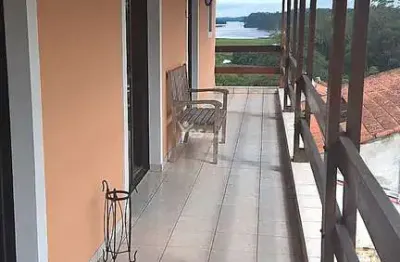 Sobrado com 03 dormitórios e 04 vagas de garagem, bocaina, ribeirão pires