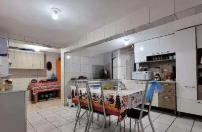 Sobrado amplo com 02 vagas localizado na vila cecília maria.