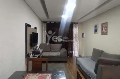 Casa à venda com 2 dormitórios, recém reformada e 2 vagas. no jardim santo alberto, santo andré