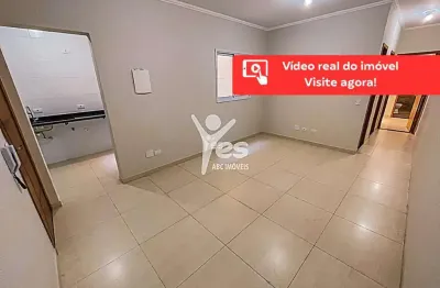 Apê novo, de baixo condomínio no bairro jardim, 02 dormitórios 01 suíte e 02 quintais e 01 vaga.