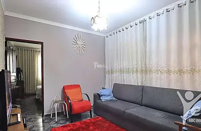 Sobrado, 02 dormitórios, 02 vagas, espaço gourmet, com planejados, jardim das maravilhas.