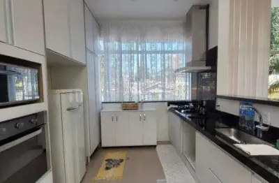 Sobrado semi mobiliado a venda semi mobiliado com 250m² de área construída, sendo 3 dormitórios, 1 suíte, 5 banheiros, piscina e 4vagas de garagem - bairro jardim - santo andré - sp