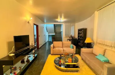 Casa com 4 quartos à venda na Rua Jequitinhonha, 971, Campestre, Santo André