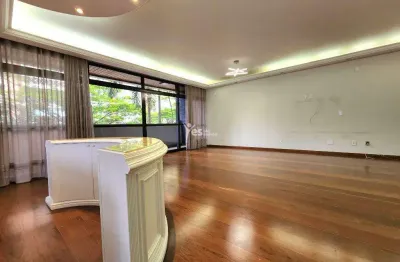 Apartamento semi mobiliado a venda com 260m² de área útil, sendo 4 dormitórios, 3 suítes, 5 banheiros e 3 vagas de garagem - bairro jardim - santo andré - sp