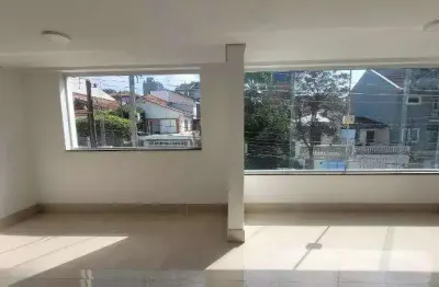 Sobrado a venda com 186m² de área construída, sendo 3 dormitórios, 1 suíte, 3 banheiros e 4 vagas de garagem na vila alpina - santo andré - sp