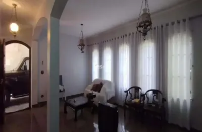 Sobrado a venda com 276m² de área construída, sendo 4 dormitórios, 2 suítes, 5 banheiros e 3 vagas - bairro campestre - santo andré - sp