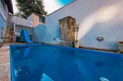 Sobrado com 03 dormitórios, 03 vagas e espaço gourmet com piscina, localizado na vila guiomar em santo andré.