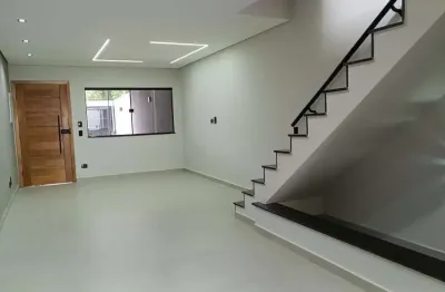 Sobrado amplo 3 quartos, suites, 150m²  iluminação natural excelente acabamento - parque das nações