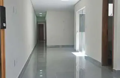 Sobrado á venda na vila camilópolis com 3 suítes e 2 vagas de garagem