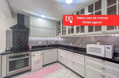 Cobertura com 02 vagas e planejados localizada no bairro vila valparaiso em santo andré.