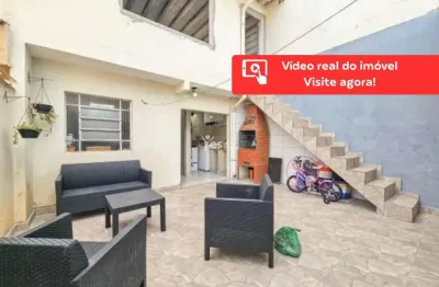Casa térrea à 150m² com 2 dormitórios, 2 vagas de garagem e área de churrasqueira - vila camilópolis em santo andré