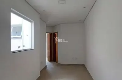 Apartamento tipo fundo á venda com 43 m2  no bairro vila linda, com elevador, 1 suíte, 1 banheiro e quintal.