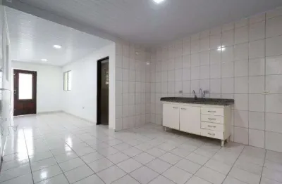 Aluguel de casa térrea em vila bastos, santo andré - 135m² -  2 dormitórios, 1 banheiro , área de serviço e sala de estar.
