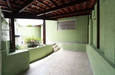 Aluguel de casa térrea em vila bastos, santo andré - 135m² -  2 dormitórios, 1 banheiro , área de serviço e sala de estar.