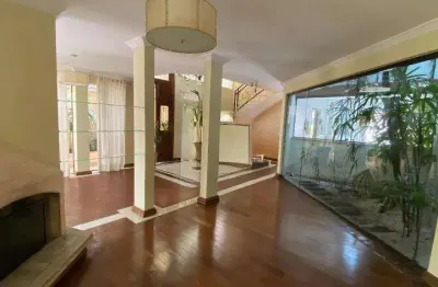 Sobrado para locação com 317m² de área construída, sendo 5 dormitórios, 2 suítes  5 banheiros e 2 vagas de garagem na vila guiomar em santo andré - sp