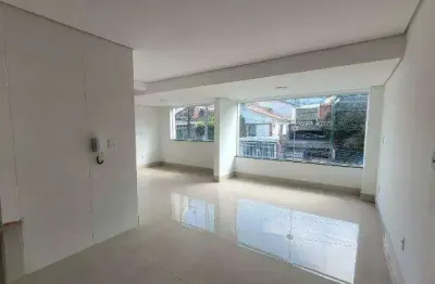 Sobrado para locação com 186m² de área construída, sendo 3 dormitórios, 1 suíte, 3 banheiros e 4 vagas de garagem na vila alpina - santo andré - sp