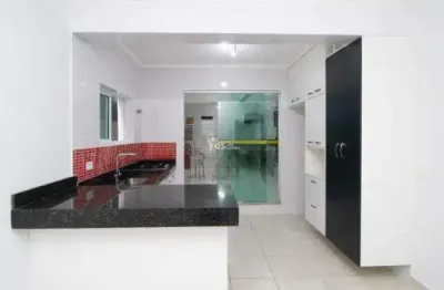 Sobrado semi mobiliado para locação com 163m² de área construída, sendo 3 dormitórios, 1 suíte com armários, 2 banheiros e 2 vagas de garagem - bairro campestre -santo andré - sp