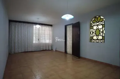 Sobrado para locação com 169m² de área construída, sendo 3 dormitórios, 2 banheiros e 2 vagas de garagem - bairro jardim - santo andré - sp