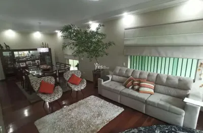 Sobra semi mobiliado para locação com 550m² de área construída, sendo 4 suítes, 6 banheiros e 5 vagas de garagem - bairro santa maria - santo andré - sp