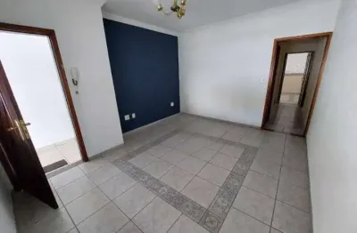 Sobrado com 160m² a.c., 3 dormitórios, 2 banheiros, 2 vagas - vila scarpelli