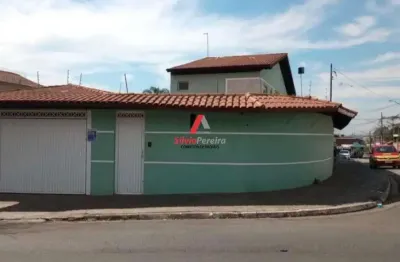 Casa (sobrado) para venda, 3 dorm(s), 1 suite(s), 8 vaga(s), 210 m²