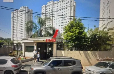 Vende-se apartamento – condomínio certo, rua parreira brava