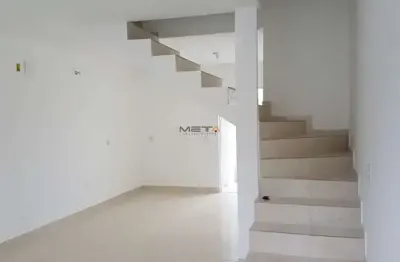 Casa com 2 quartos para alugar na rua  ijui, 44, rio pequeno, camboriú por r$ 2.999