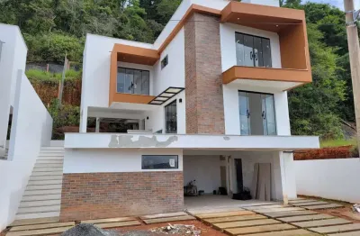 Casa à venda em condomínio, 3 suítes, elevador panorâmico, 2 vagas - parque guadalajara - juiz de fora - mg