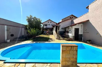 Casa à venda, 4 quartos (1 suíte), lavabo, área gourmet com churrasqueira, piscina, 2 vagas - portal da torre - juiz de fora - mg