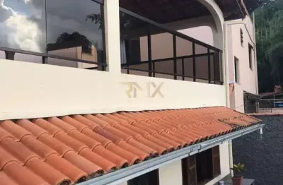 Casa linear à venda, 3 quartos com suíte e terraço - bairro democrata - juiz de fora - mg