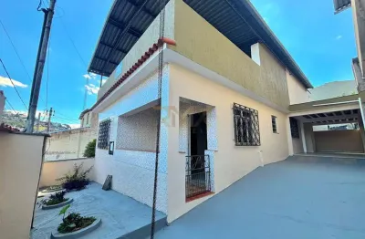 Casa à venda com 6 quartos, 4 vagas de garagem, quintal - bairro santo antônio - juiz de fora - mg