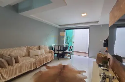 Casa geminada à venda no Condomínio Villa Crystal, 2 quartos (2 suítes), vaga de garagem, churrasqueira - Bairro Marilândia - Juiz de Fora - MG