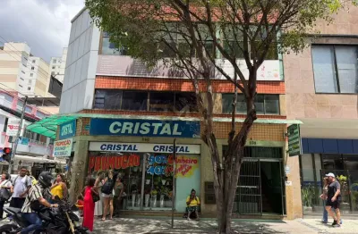 Sala Comercial à venda, totalmente reformada e mobiliada, 45m² - Bairro Centro - Juiz de Fora - MG