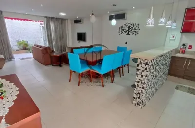 Casa em condomínio fechado com 4 quartos para alugar na Enseada, Guarujá  por R$ 6.500