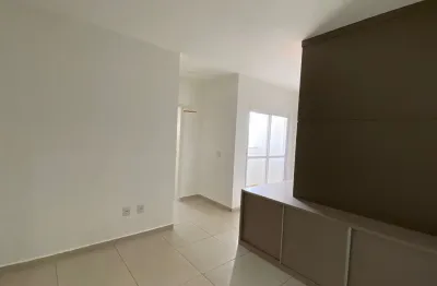 Apartamento semimobiliado, 1 quarto e 1 vaga de garagem coberta.