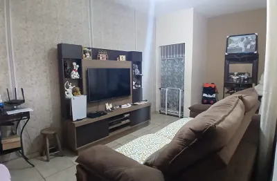 Excelente localização, casa com 4 quartos, espaço gourmet e piscina