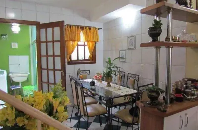 Casa, sobrado residencial, estilo triplex à venda no bairro camaquã, porto alegre. -rs