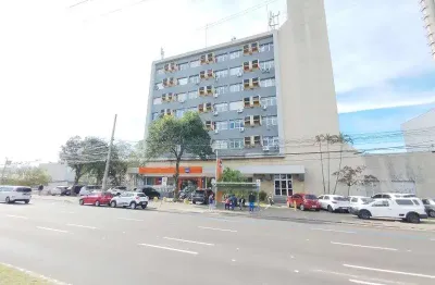 Sala comercial com 80 m² de na avenida assis brasil.