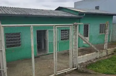 Casa com 2 quartos para alugar na lima e silva, 192, vila vista alegre, cachoeirinha, 80 m2 por r$ 1.100