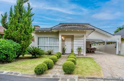 Casa em condomínio-4 quartos-4 vagas-265m2-térrea-quintal-não germinada-são braz-curitiba-pr