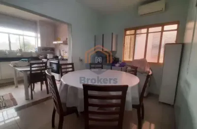 Casa com 4 quartos à venda na Rua Padre Arnaldo dos Santos, 9, Vila Galvão, Jundiaí