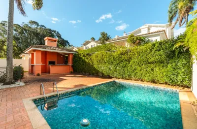 Casa sobrado com piscina e quintal à venda no condomínio Via Condotti, bairro Gramado, em Campinas