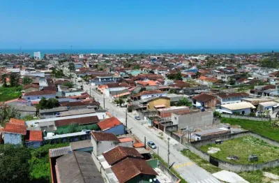 Casa ampla em terreno generoso, com piscina no Flórida Mirim, Mongaguá/SP