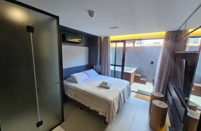 Flat decorado e mobiliado, 26m², com banheira, a 50m da praia no jardim oceania