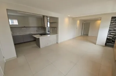 Cobertura duplex com vista deslumbrante para o mar – jardim oceania