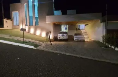 Vende-se linda casa com 4 quartos no condominio ecogarden